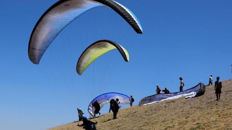 8inci Ali Dağı Yamaç Paraşütü Şampiyonası başladı