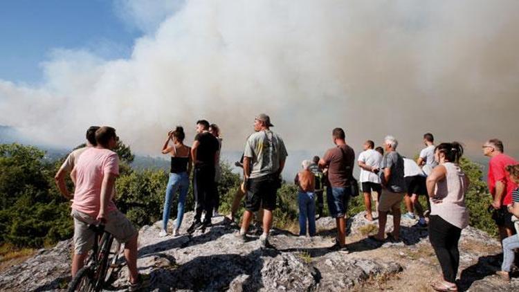 Orman yangınlarında 22 kişi yaralandı