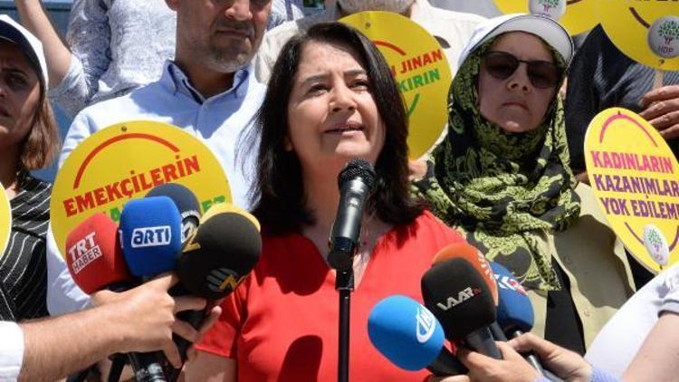 HDP Eş Başkanı Kemalbaydan, PKKnın katlettiği Necmettin öğretmenin öldürülmesine kınama