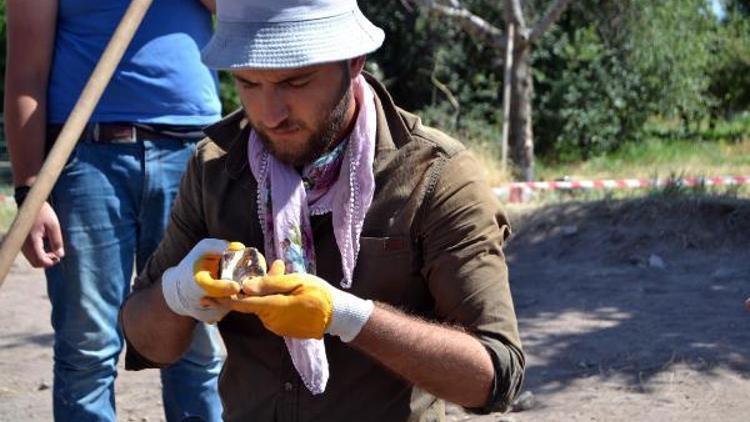 Eski Ahlat şehri kazıları başladı