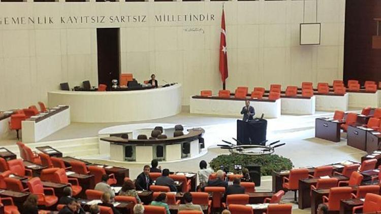 CHPli Milletvekillerinin iç tüzükle ilgili TBMMdeki eylemi devam ediyor