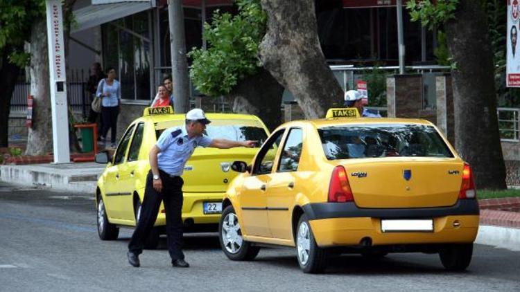 Edirnede taksimetreyi açmayan şoföre 457 lira ceza kesildi