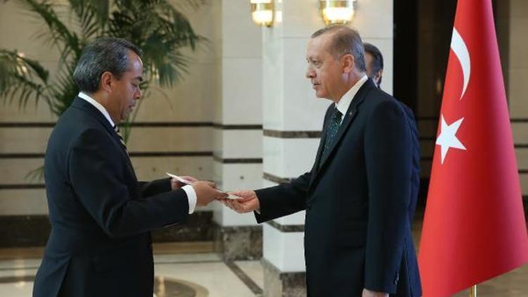 Cumhurbaşkanı Erdoğana, Meksika Büyükelçisi ile Rusya Büyükelçisinden güven mektubu