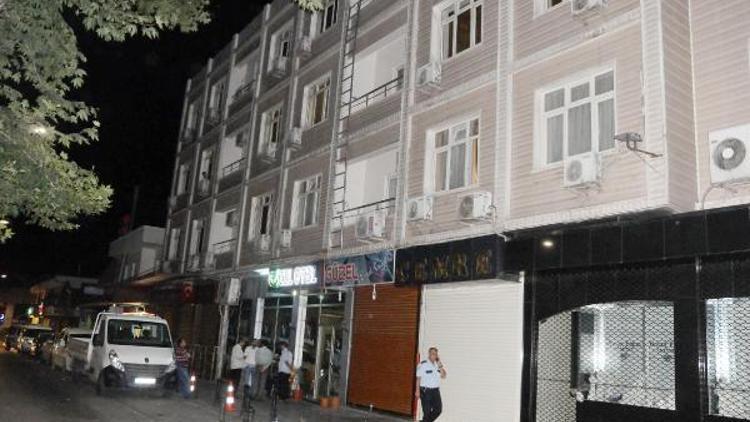 Genç operatör, otel odasında ölü bulundu