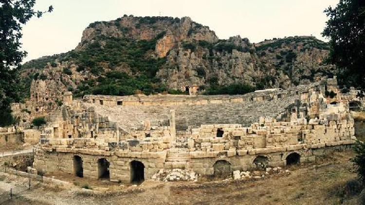 11 bin kişilik antik tiyatro restorasyona hazır