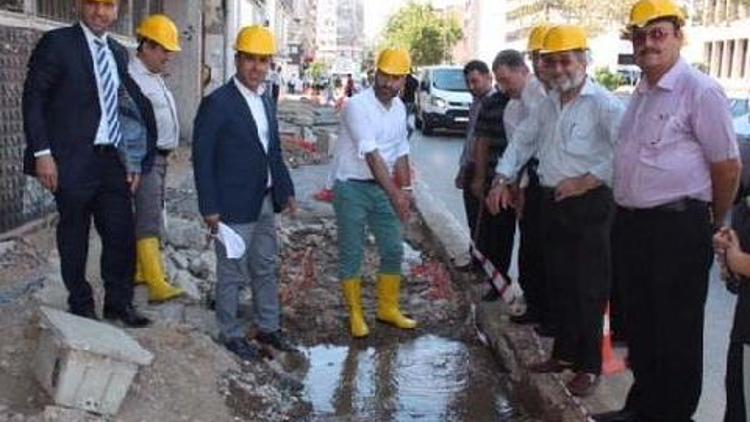 AK Partili Yıldırım: Babet de giymeyin baret giyip gelin