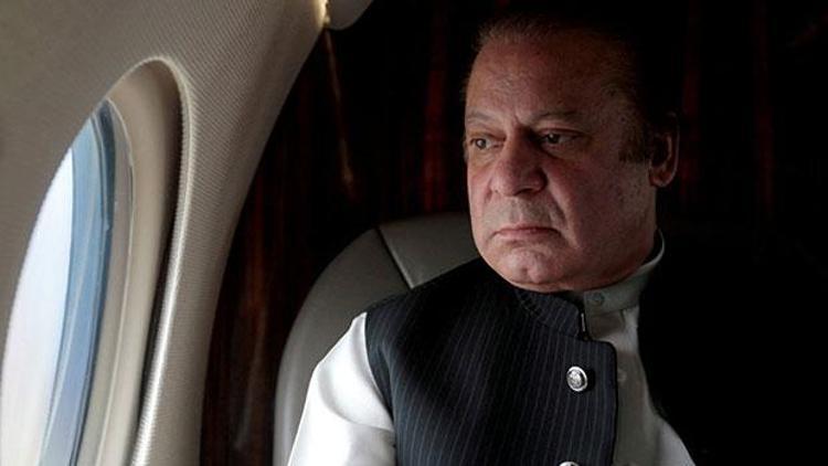 Pakistan Başbakanı Navaz Şerif yolsuzluktan azledildi: Gizli servet bitirdi