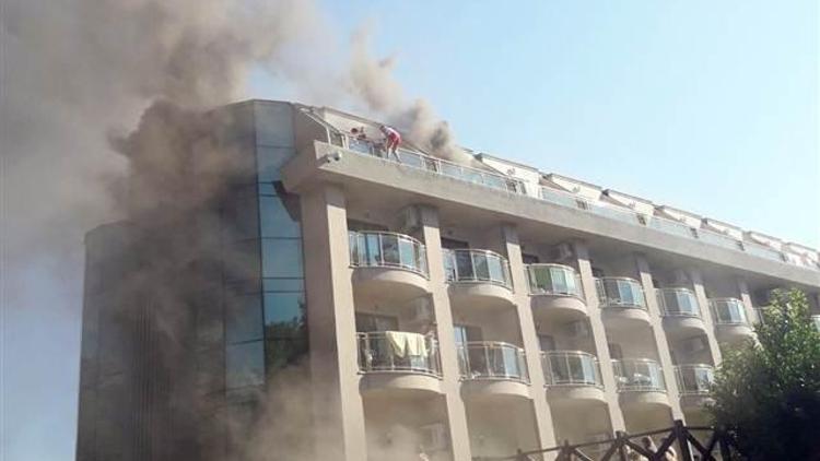 Son dakika.. Antalyada lüks otelde yangın 400 kişi tahliye edildi