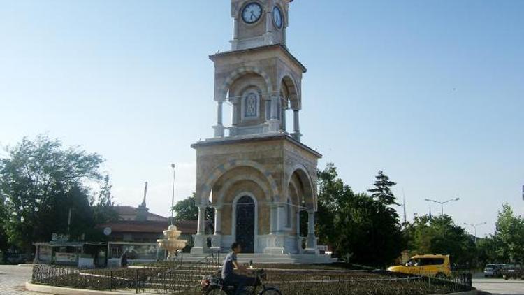 Dörtyol Meydanına saat kulesi