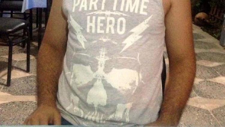 Part Time Hero tişörtü giyen üniversiteli gözaltına alındı