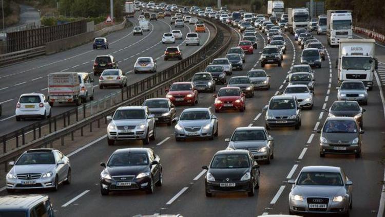 İngiltere, 2040dan itibaren dizel ve benzinli yeni araçları yasaklayacak