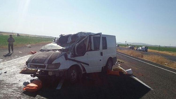 Şanlıurfada trafik kazası: 1 ölü, 2 yaralı