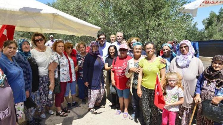 Gülpınardaki zeytin nöbetine destek geldi