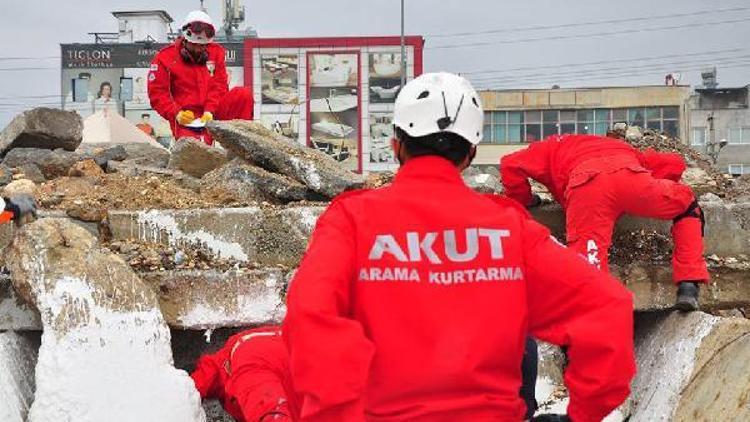 AKUT Mersin eğitim programını tamamladı