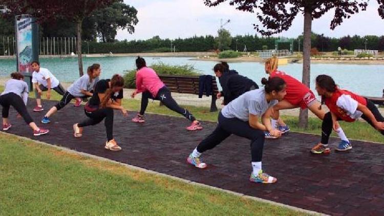 Osmangazi Belediyespor Kadın Hentbol Takımı hazırlıklarını sürdürüyor