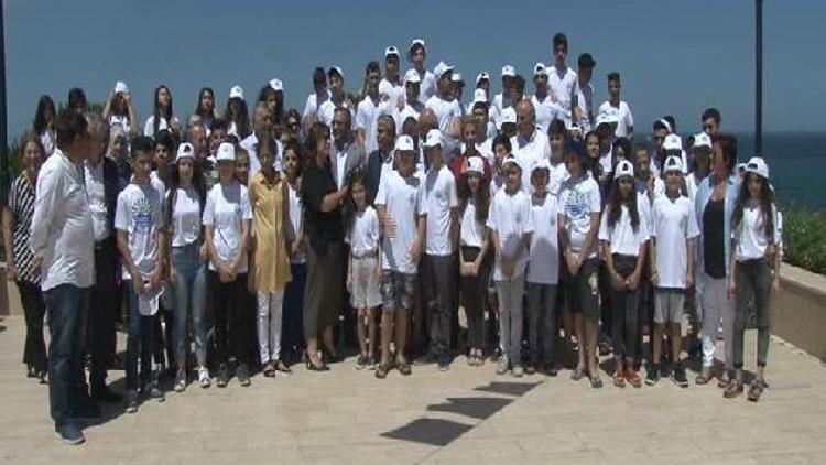 CHP, Doğu ve Güneydoğudaki başarılı 90 öğrenciyi İstanbulda ağırlıyor