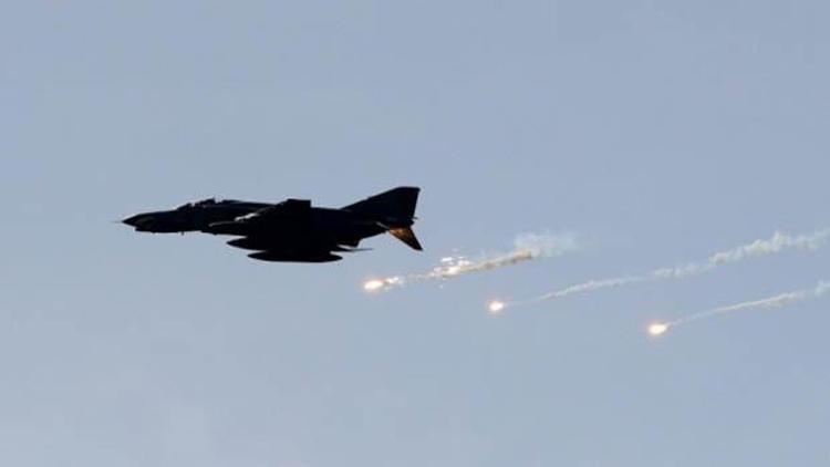 Havada yüksek gerilim: NATO jetleri, 3 Rus uçağının önünü kesti