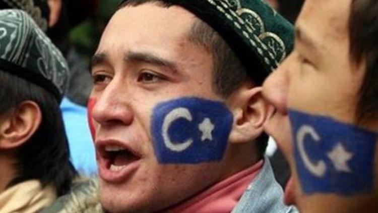 Çin, bütün Uygun Türklerini ülkeye geri çağırıyor