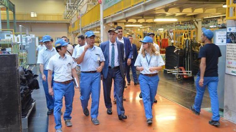 Vali Aktaş, Sumıtomo Lastik Fabrikasını ziyaret etti