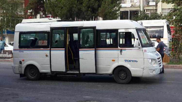 Adanada yol verme kavgası