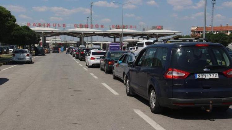 Kapıkule’de TIR ve gurbetçi yoğunluğu