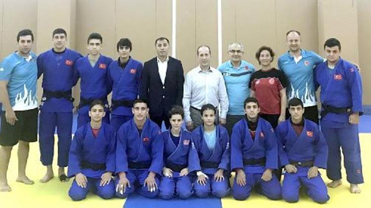 Judo da Ümit Milliler Dünya Şampiyonası için Şiliye gitti