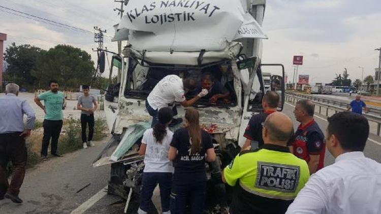 Kamyon sürücüsü Beni kurtarın diye feryat etti