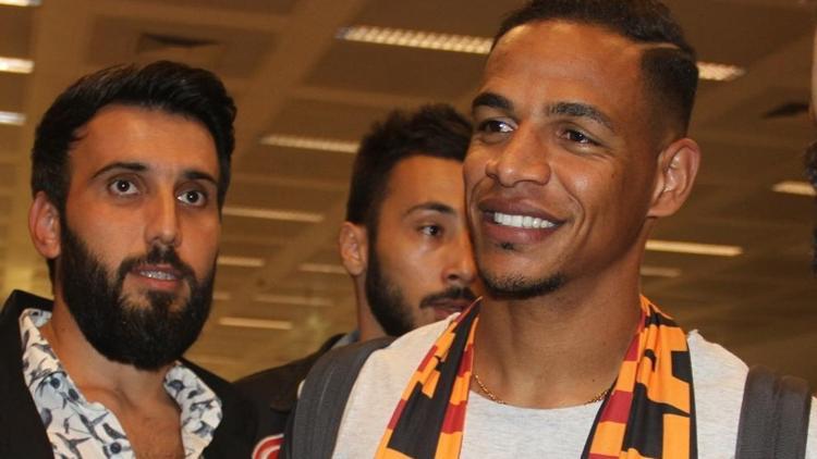 Galatasaray Fernandonun maliyetini KAPa açıkladı