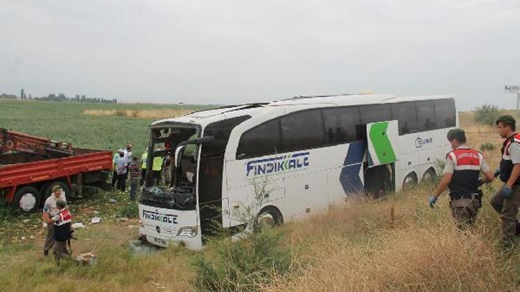 Yolcu otobüsü şarampole yuvarlandı: 5 ölü, 36 yaralı (2)