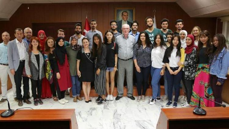 AIESEC öğrencilerinden Başkan Kurta ziyaret