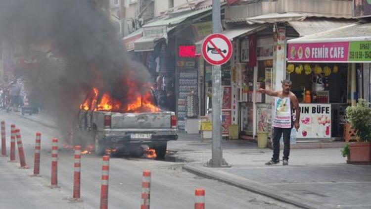 Annesinin bulunup getirilmesi için aracını ateşe verdi