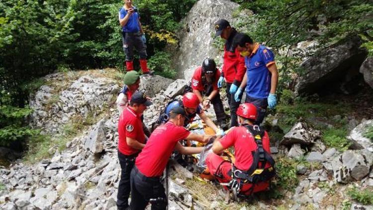 Üniversiteli genç Uludağda 70 metrelik uçuruma düşüp öldü