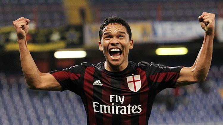 Carlos Bacca cevabını verdi Galatasaray...