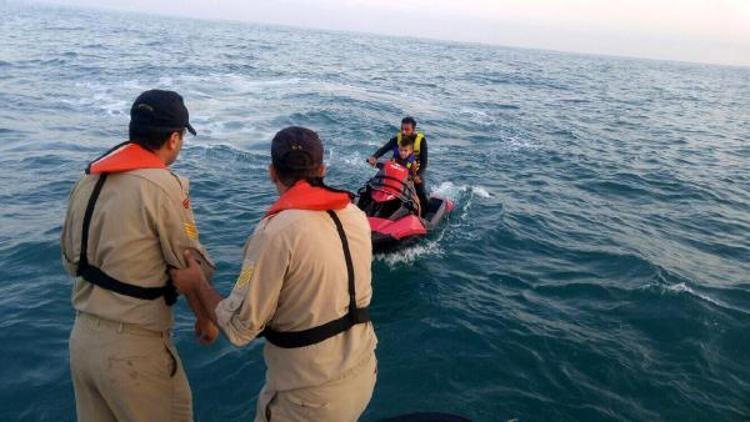 Bartında yüzmeye gittikleri koyma mahsur kalan 9 kişi kurtarıldı (2)- yeniden