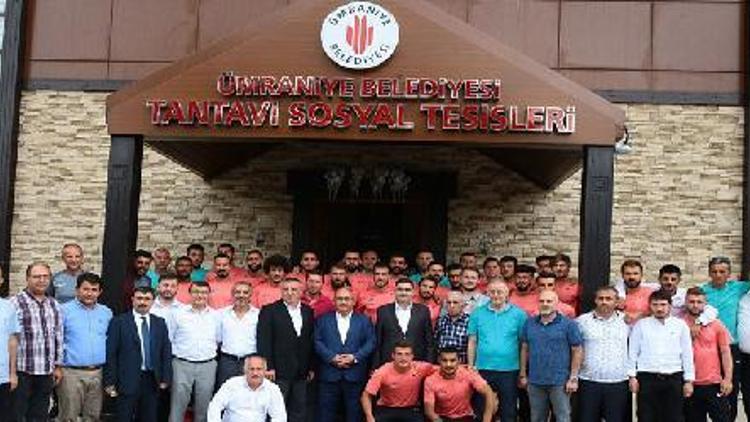 Ümraniye Belediyesi, Ümraniyespor’a motivasyon yemeği düzenledi