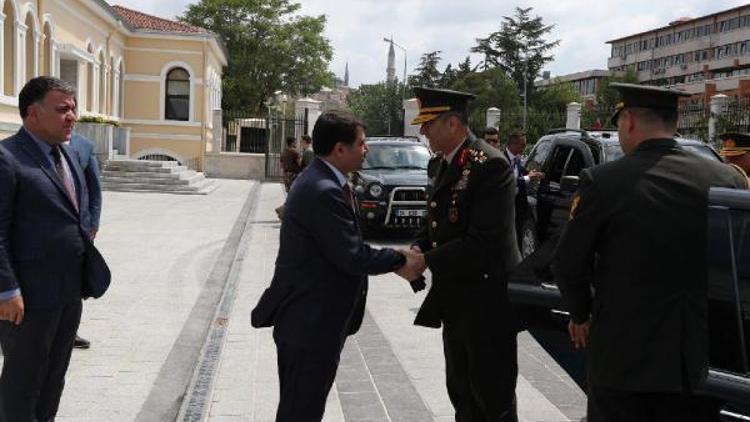 Kara Kuvvetleri Komutanı Orgeneral Çolaktan İstanbul Valisine ziyaret