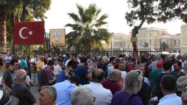 İzmir Atatürk Lisesi mezunlarından tepki