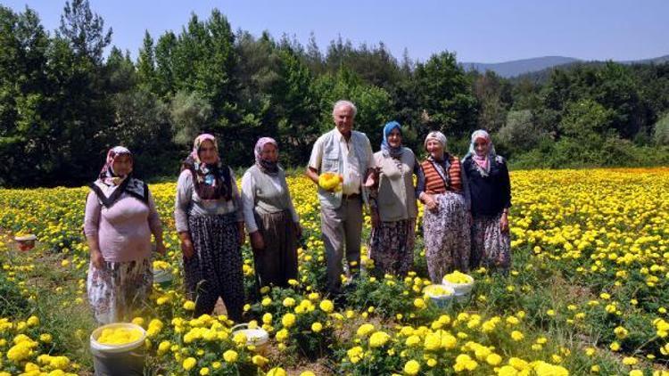 Sanatçı Ediz Hun Orhaneli’ye hayran kaldı