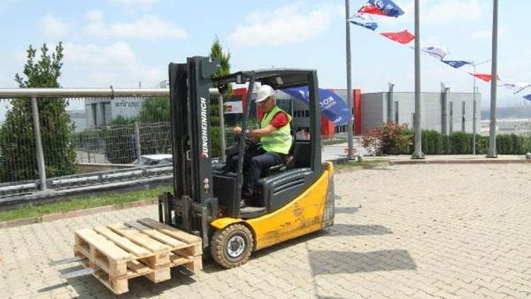 Forklift operatörleri sertifikalarını aldı