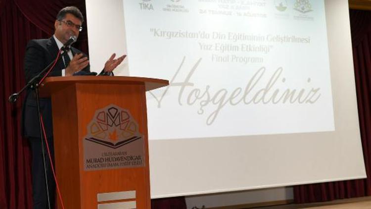 Bakan Yardımcısından Kırgız öğrencilere uyarı: FETÖ okullarına karşı dikkatli olun