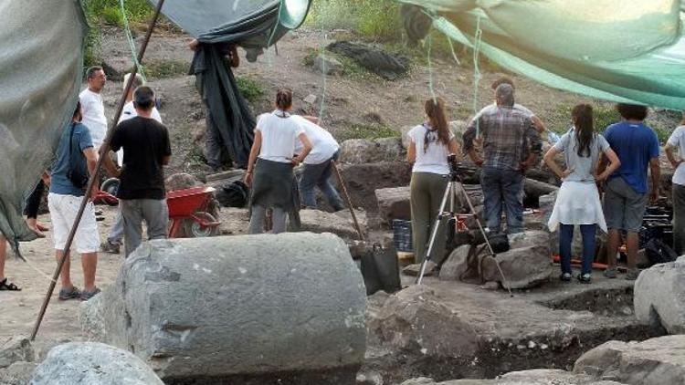 Soli Pompeiopolis’te binlerce yıllık heykeller bulundu