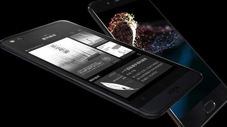 İki ekranlı telefon ortaya çıktı: İşte Rus işi YotaPhone 3