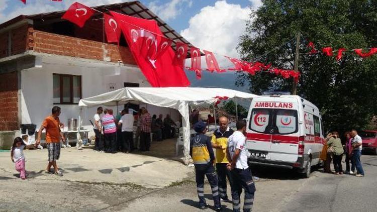 Eren Bülbül’ün annesi Ayşe Bülbül: Oğlum askerde şehit olmak istiyordu kapının önünde değil