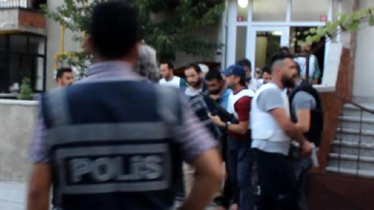 Cezaevi firarisi, bulunduğu evde kıstırıldı (2)