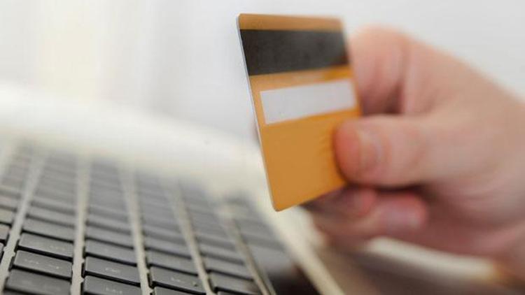 Kredi kartı ve internetten alışveriş yapanlar dikkat.. Süre uzatıldı
