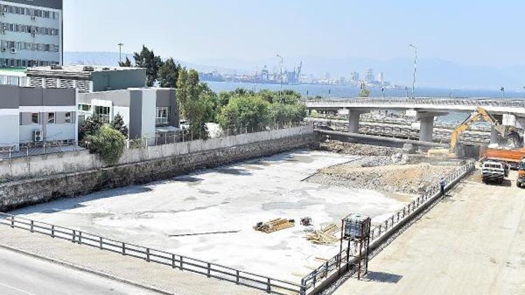 Bornova Deresi’nde beton operasyonu