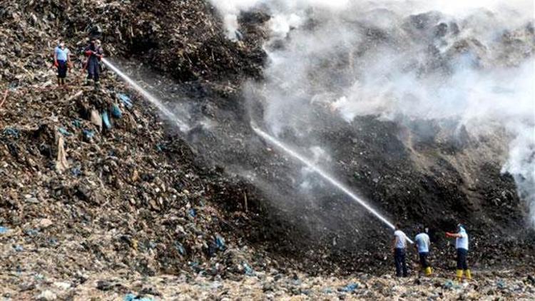 Turizm cenneti Bodrum’da çöp yangını kontrol altına alınamıyor