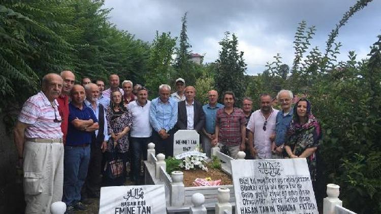 Fanatik Gazetesi yazarı Mehmet Tan mezarı başında anıldı