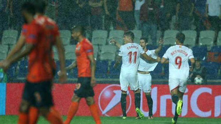 Medipol Başakşehir evinde Sevillaya 2-1 mağlup oldu