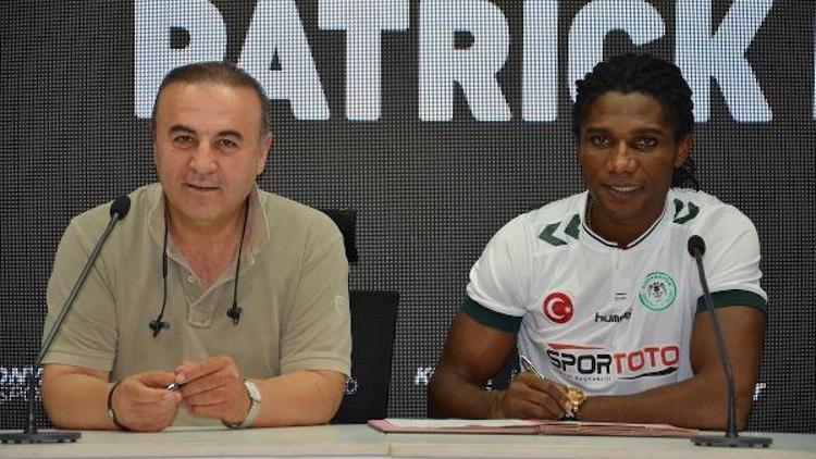 Atiker Konyaspor, Patrick Friday Eze ile sözleşme imzaladı
